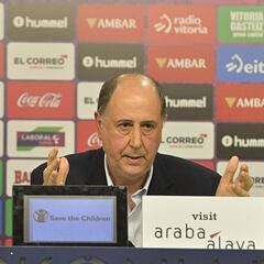 Querejeta sale a entrenador y medio por temporada