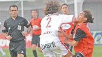 <b>RESOLUCIÓN. </b>Este codazo de Javi Navarro será juzgado hoy por Competición.