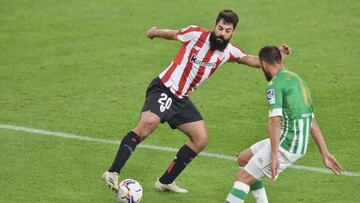 Villalibre ante el Betis.