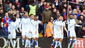 Mahrez mantiene al Leicester sumando de tres en tres