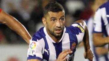 <b>UN, DOS, TRES... YA. </b>Simao, en uno de los dos partidos que jugó.