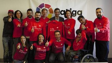 Raúl recibe en Nueva York a los corredores de '1/2/3 a correr'