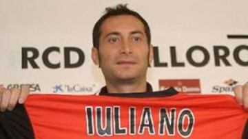 <b>REGRESA A ITALIA.</b> El futbolista retornará a su páis para fichar por el club genovés.