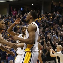 Thad Young resuelve e Indiana vuelve a ganar