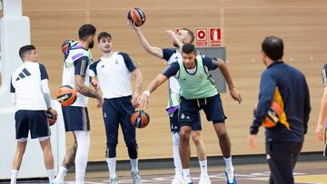 Tavares, junto a Musa, Hezonja, Poirier y Alocén, en un entrenamiento del Madrid en su ciudad deportiva, en Valdebebas.