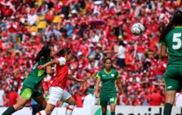 El fútbol femenino debuta en El Campín con triunfo de Santa Fe