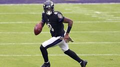 En 2019, Lamar Jackson se convirti&oacute; en el cuarto quarterback de raza negra en ganar el trofeo al Jugador M&aacute;s Valioso de la NFL y lo hizo de manera un&aacute;nime.