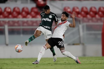 Palmeiras golea a River Plate en el Estadio Libertadores de América y complica la llave para el equipo de Rafael Santos Borré y Jorge Carrascal, quien salió expulsado