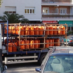 Un hombre quintuplica la tasa de alcohol mientras conduce un camión con bombonas de butano