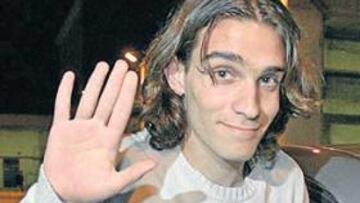 <b>ADIÓS CON EL CORAZÓN. </b>Francis se despidió ayer del Málaga y hoy viaja a Liverpool.