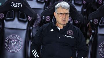 FORT LAUDERDALE, FLORIDA - NOVEMBER 09: Head coach Gerardo Martino of Inter Miami looks on before the match against Atlanta United in the Audi 2024 MLS Cup playoffs at Chase Stadium on November 09, 2024 in Fort Lauderdale, Florida. Megan Briggs/Getty Images/AFP (Photo by Megan Briggs / GETTY IMAGES NORTH AMERICA / Getty Images via AFP)