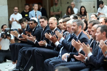 Los jugadores del Real Madrid durante el acto en la Comunidad de Madrid. 