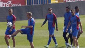 Ivanschitz y Vyntra se incorporan al trabajo de cara al Celta