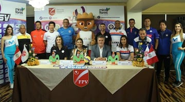 Foto oficial con los entrenadores.