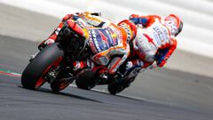 M&aacute;rquez persiguiendo a Dovizioso.