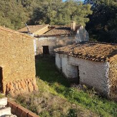 Se vende una aldea rural en Huelva a precio de piso en Madrid