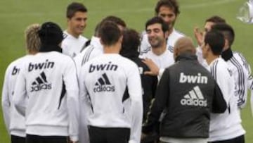 Mourinho convoca a toda la plantilla para el Clásico