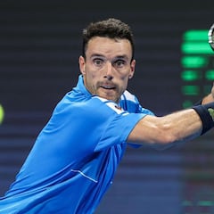 Bautista alarga su alegría