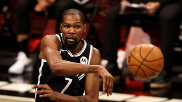 Poco tiene que demostrar ya Kevin Durant a estas alturas de la película. Son dos anillos de campeón, 11 veces all star y una vez MVP de la temporada regular. Superada la lesión en el tendón de Aquiles, que le tuvo en blanco todo el curso 2019-20, el alero