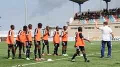 Los ni&ntilde;os de Malabo tienen donde jugar en la Academia Canosport, la primera dedicada exclusivamente al f&uacute;tbol en toda Guinea Ecuatorial.
 