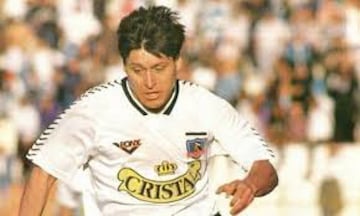 El paso de Yáñez de la U a Colo Colo el '91 fue controvertido, pero como él mismo aclaró, fueron los azules los que no quisieron su continuidad. En el Cacique ganó la Copa Libertadores.