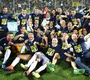Parma con Sierralta triunfa y vuelve a la Serie A de Italia