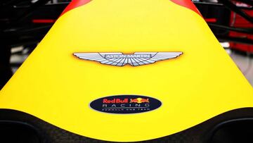 El logotipo de Aston Martin en el monoplaza de Red Bull.