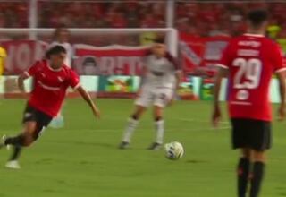 Cabral se fue expulsado a los 20 minutos por esta patada criminal: la jugada ya es viral