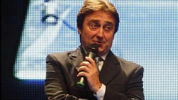 Muere Adri¨¢n Campos