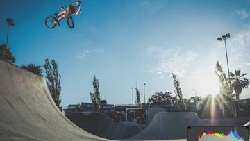 Sergio Layos en el skatepark Ruben Alc&aacute;ntara de M&aacute;laga. Foto del Point of Shooter (POS) de Fernando Marmolejo durante la grabaci&oacute;n de Ride to M&aacute;laga.