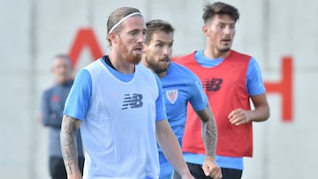 Muniain, con Iñigo y Vencedor