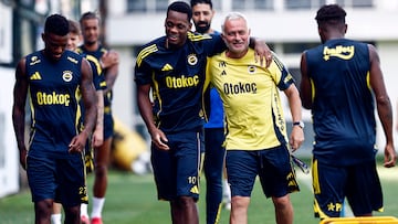 José Mourinho, despedido de Fenerbahce