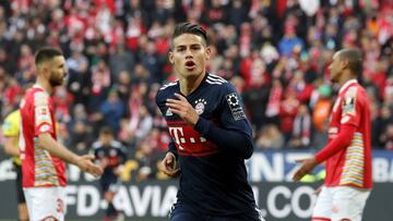 El colombiano James Rodríguez celebrando su gol en la victoria del Bayern Múnich sobre Mainz 05 por Bundesliga