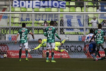 Lo mejor de la agónica igualdad de Wanderers ante la UC