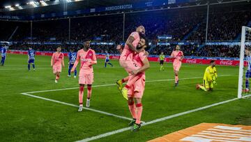 Luis Su&aacute;rez celebra el 0-2.