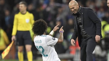El lateral brasileño del Real Madrid, Marcelo, con Zinedine Zidane, el entrenador.