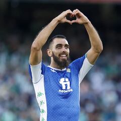 Borja Iglesias: "Me siento súper querido por la afición del Betis"