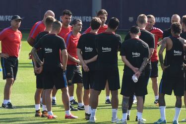 Valverde: "Having Messi by my side is a relief"