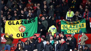 El billonario Sir Jim Rattcliffe inicia proceso para comprar el Manchester United a los Glazer.