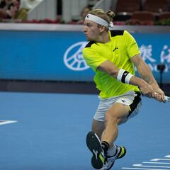 Zverev se venga de Davidovich con nocturnidad