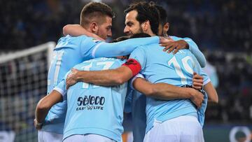 La Lazio pone fin a su mala racha con un 2-0 al Hellas Verona