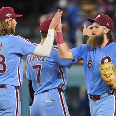 How the Phillies silenced Dodger Stadium