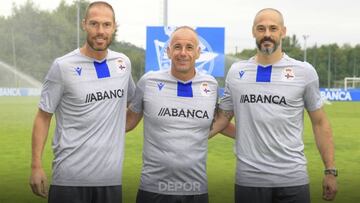 Dani Mallo, primero por la derecha, junto a Jaime y Nano el d&iacute;a de su presentaci&oacute;n con el Deportivo.