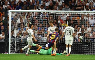 Fermín marca el 1-1 al Real Madrid. 