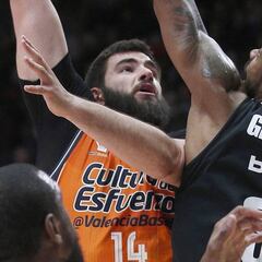 El Valencia avanza firmemente a costa de un achuchado Bilbao