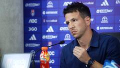 Tensión en la búsqueda del DT para la U: un candidato vuelve a hablar y Manuel Mayo le ‘responde’ duramente