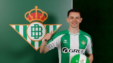 03/02/26 PRESENTACION FIDALGO COMO JUGADOR DEL BETIS