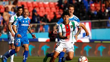 Futbol, Universidad de Chile vs Palestino
Fecha 24, Campeonato Nacional 2024.
El jugador de Palestino Francisco Montes, izquierda, disputa el balon contra Franco Calderon de Universidad de Chile durante el partido de primera division disputado en el estadio Nacional en Santiago, Chile.
15/09/2024
Dragomir Yankovic/Photosport
Football, Universidad de Chile vs Palestino
24 th turn, 2024 National Championship.
Palestino's player Francisco Montes, left, vies the ball against Franco Calderon of Universidad de Chile during the first division match held at the Nacional stadium in Santiago, Chile.
15/09/2024
Dragomir Yankovic/Photosport