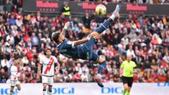 MADRID, SPAIN - MARCH 18: Taty Castellanos of Girona FC tries an overhead kick during the LaLiga Santander match between Rayo Vallecano and Girona FC at Campo de Futbol de Vallecas on March 18, 2023 in Madrid, Spain. (Photo by Denis Doyle/Getty Images)