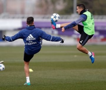 James y el Madrid se entrenan pensando en Napoli